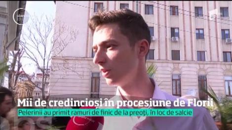 Mii de credincioşi au sărbătorit ajunul Floriilor printr-o procesiune religioasă pe străzile Capitalei