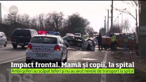 Impact violent pe o şosea din Prahova. Două autoturisme s-au ciocnit frontal
