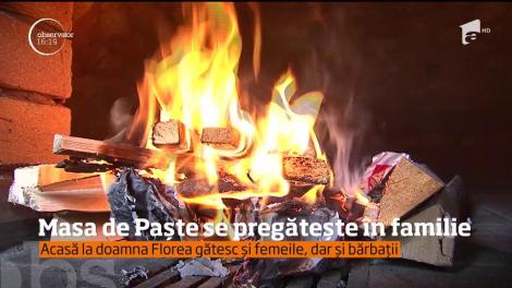 Masa de Paşte se pregăteşte în familie