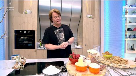 Prăjitura Cinema. O prăjitură cu foi fragede și umplutură de nucă