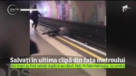 Doi tineri în stare de ebrietate, la un pas să fie călcaţi de metrou, într-o staţie din Londra