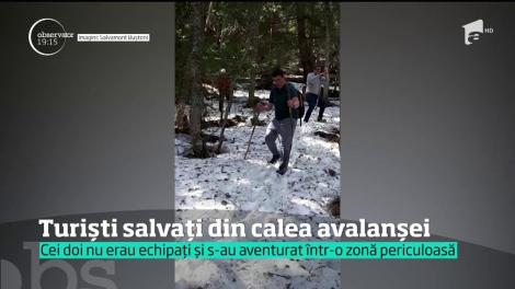 Turiști salvați din calea avalanșei, pe vârful Omu