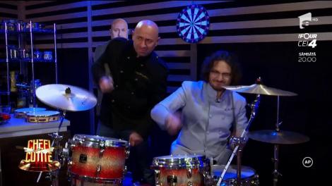 Cei trei chefi își fac trupă, dar din păcate distrug decorul din culise