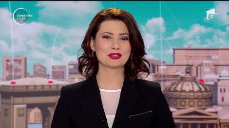 Un reporter a căzut în piscină, cu tot cu microfon, chiar în timpul unei transmisiuni în direct: realiza un interviu. Imaginile sunt fabuloase!