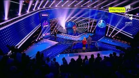 Bucurie maximă pentru Robert și Oana! O dansatoare exotică le-a purtat noroc, de la prima rundă. Au început pe plus: "Extraordinar! Cum ați reușit?"