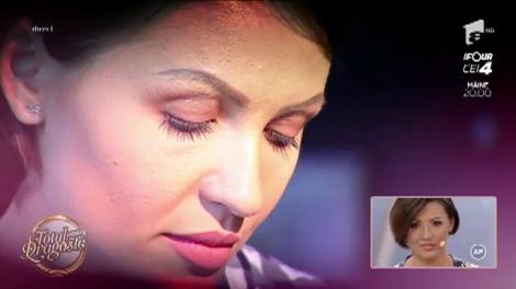 Învăţătoarea cu suflet de artist! Lili e pasionată de pictură şi practică henjutsu, tehnica de luptă a samurailor