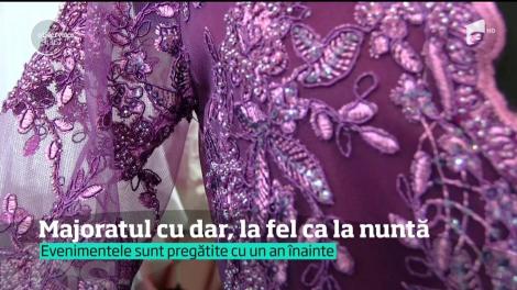 Majoratul cu dar, la fel ca la nuntă, noua modă printre adolescenţii de 18 ani