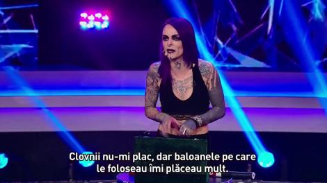 Alexia Doll, apariție bizară în fața juraților. Își bate cuie în nas și își strecoară două șurubelnițe în nări: "Doamne, mi-e rău!"