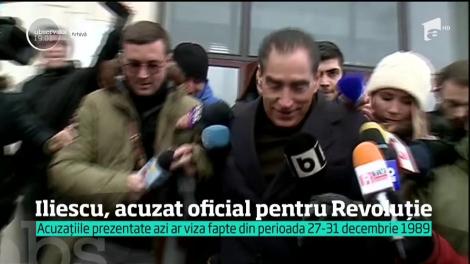 Ion Iliescu a fost pus, oficial, sub acuzare pentru cei peste o mie de morţi şi trei mii de răniţi din decembrie 89