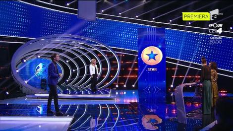 Câţi ani are solista Stela Enache, marea doamnă a muzicii ușoare românești? „Anii ei de liceu” au fost acuuuuum multe decenii! Bunica nu s-a lăsat amăgită de silueta adolescentină