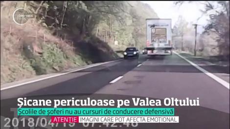 Doi şoferi s-au vânat pe Valea Oltului până au fost la un pas să provoace un accident. S-au şicanat pe contrasens şi au pus în pericol zeci de alţi şoferi