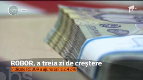 Românii cu credite sunt disperați! Ratele au crescut cu 200 de lei! Indicele ROBOR a urcat azi până la o valoare uriașă!