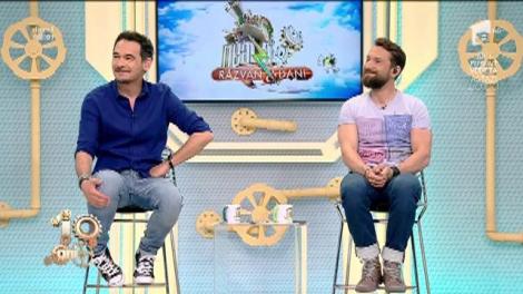 Răzvan, şicanat în trafic de un motociclist: Mi-a arătat "semnul prieteniei". Dani, avea geacă şi cască precum ale tale!