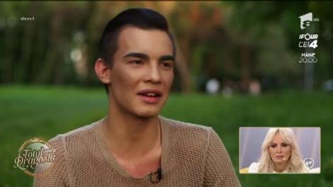 Frumuseţe şlefuită pentru iubire! Andrei, supranumit "Păpuşa Ken de România!"