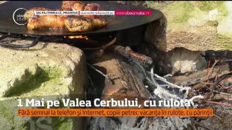 1 Mai pe Valea Cerbului, cu rulota