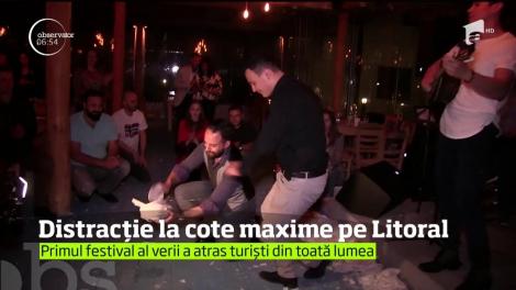 Distracție la cote maxime pe Litoral. În Mamaia, tinerii au dansat până dimineața la cel mai mare festival de muzică electronică din Europa