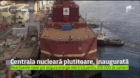 Centrală nucleară plutitoare, lansată în prima sa călătorie pe apă, în portul Sankt Petersburg