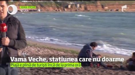 Vama Veche, stațiunea care nu doarme niciodată! Mii de români au animat litoralul cu pofta lor de distracție