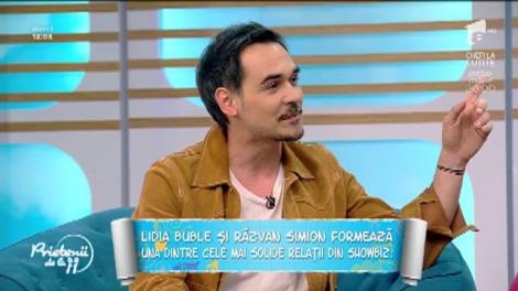 Răzvan Simion, despre funcția sa din Curriculum Vitae: "Sunt omul care este lăsat să facă ce a visat o viață!". Matinalul a venit în platou de mână cu iubita lui