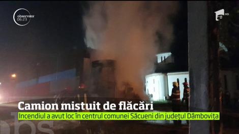 Un camion a luat foc în mers pe un drum naţional din Dâmboviţa