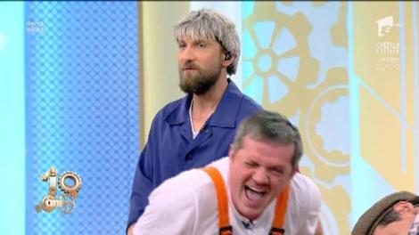 Hohote de râs în platoul de la „Neatza”. Jocul piatră, hârtie, foarfecă, versiunea muncitorilor de pe șantier