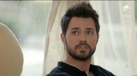 Ella îi spune lui Alex că este însărcinată