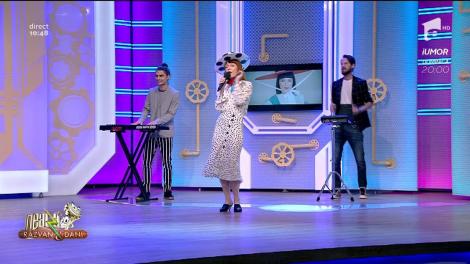 Alexandra Ungureanu feat. Marius Moga - ”Bate, bate”