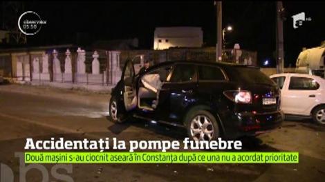 Doi tineri din Constanţa au fost la un pas de moarte, chiar lângă un magazin de pompe funebre