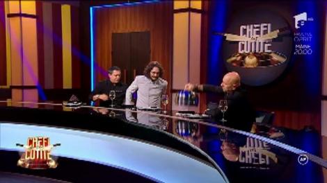 Ilie, tânărul care iubește... negresele! „Ai vrut să faci ceva cu negresa asta, dar nu ți-a... crescut. Acum, arde-l pe Măciucă”