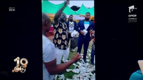 Smiley News. Aruncatul cu bani pe lăutari s-a inventat în Africa