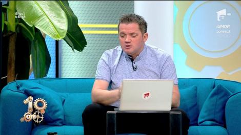 Smiley News. O focă urmărește un pește printre oameni