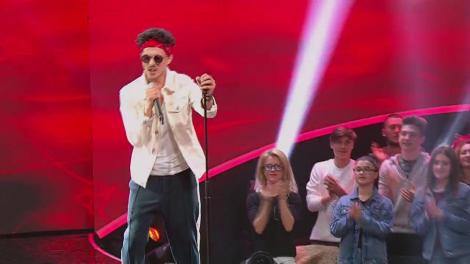 Duel: James Brown - "Sex Machine". Vezi cum cântă Dragoș Udilă, la "The Four - Cei 4"!