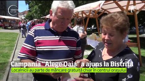 Ministrul Agriculturii a fost răsfăţat cu preparate tradiţionale din carne de oaie la un festival din Bistriţa