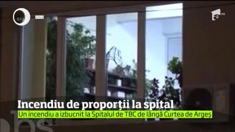Un incendiu de proporţii a izbucnit la Spitalul TBC "Sfântul Andrei" de lângă Curtea de Argeş
