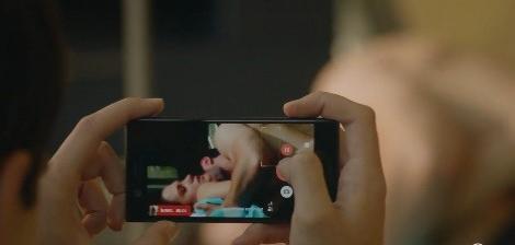 "Fructul oprit", episodul 18 online. Alex și Sonia fac dragoste, chiar sub ochii lui Ioan. Totul este filmat: "O sa vadă toată lumea filmulețul ăsta"
