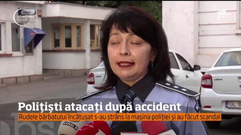 Polițiști atacați după accident. Bărbatul care ar fi provocat accidentul era băut și ar fi încercat să fugă