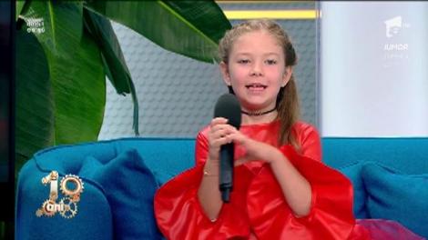 Maria Nicole. un succes în rândul celor mici. Când nu este pe scenă, este actor și model