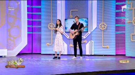 Valeria Stoica c&acirc;ntă, LIVE, melodia "Just a boy"