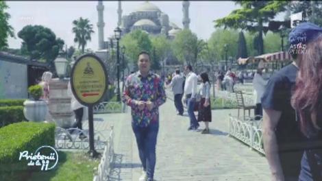 Raoul cântă melodia „Inimă de floare-albastră”