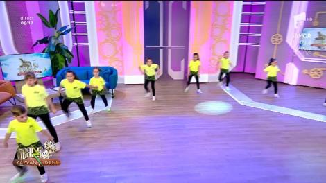 Trupa de dans "Ellegance", în platoul de la Neatza cu Răzvan şi Dani!