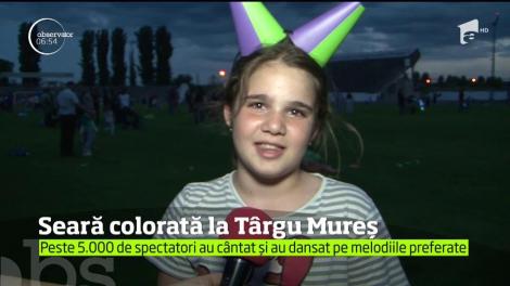 Mii de lampioane colorate au invadat cerul la Târgu Mureş