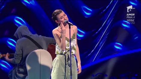 Laura Maier și-a adus sufletul și viața pe scenă, în fața juraților "The Four - Cei 4", într-o compoziție proprie. Feli, o recunoști? "Am făcut un cover după o piesă de-a ei şi mi-a dat share pe Facebook"