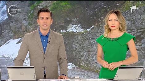 O avalanşă de zăpadă şi pietre a strivit două maşini pe Transfăgărăşan