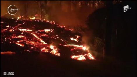 Unul dintre şuvoaiele de lavă fierbinte ale vulcanului Kilauea din Hawaii a atins o centrală energetică geotermală şi a distrus-o parţial
