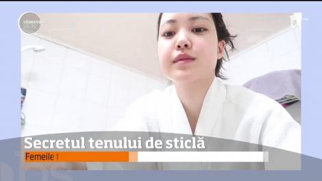 Cele mai frumoase femei din lume, „tinere veșnic”, au lansat un nou trend pe Internet: tenul de sticlă!