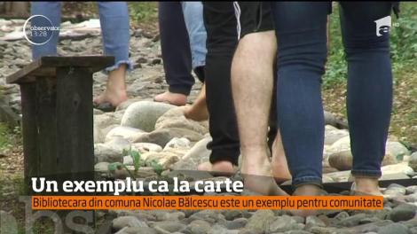 O bibliotecară din judeţul Vâlcea le dă un exemplu frumos elevilor, dar şi întregii comunităţi