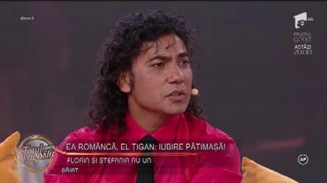 Iubire pătimașă oficializată prin tradiția cămășii! Florin: ”După acest eveniment cămașa se face cadou unei domnișoare, pentru a fi purtată”