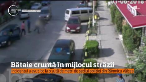 Bătaie cruntă în mijlocul unei străzi din Râmnicu Vâlcea