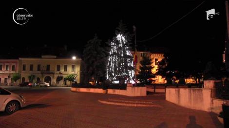 De 1 iunie, în Dej, s-a aprins pomul de Crăciun!
