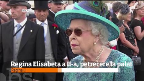 Regina Elisabeta a II-a, petrecere la palat